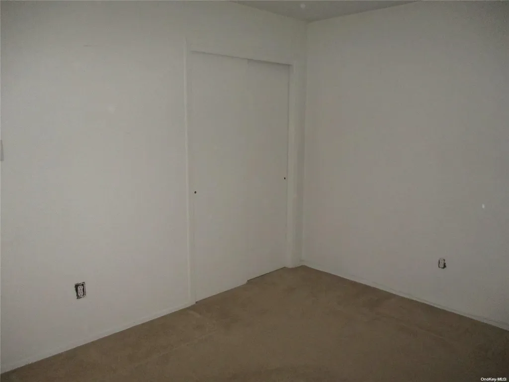 306 Hamilton Avenue Hewlett NY 11557