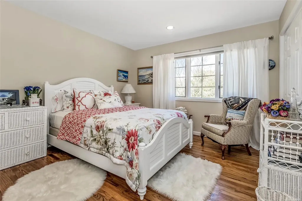3 Pine Grove Court Westhampton NY 11977