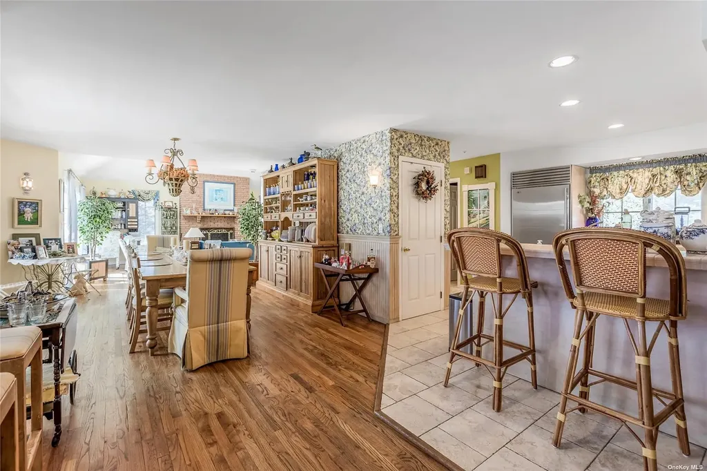 3 Pine Grove Court Westhampton NY 11977