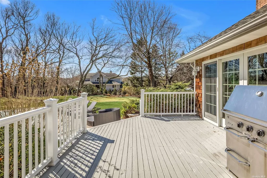 3 Pine Grove Court Westhampton NY 11977
