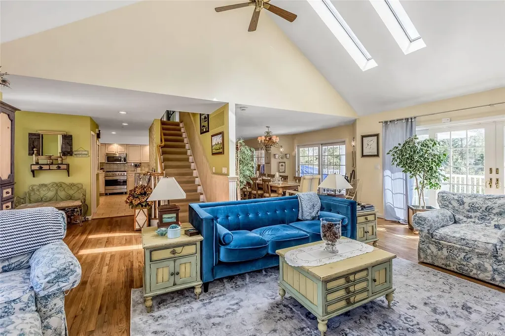 3 Pine Grove Court Westhampton NY 11977