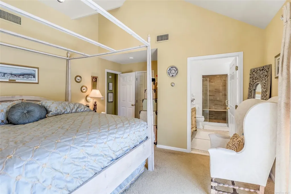 3 Pine Grove Court Westhampton NY 11977