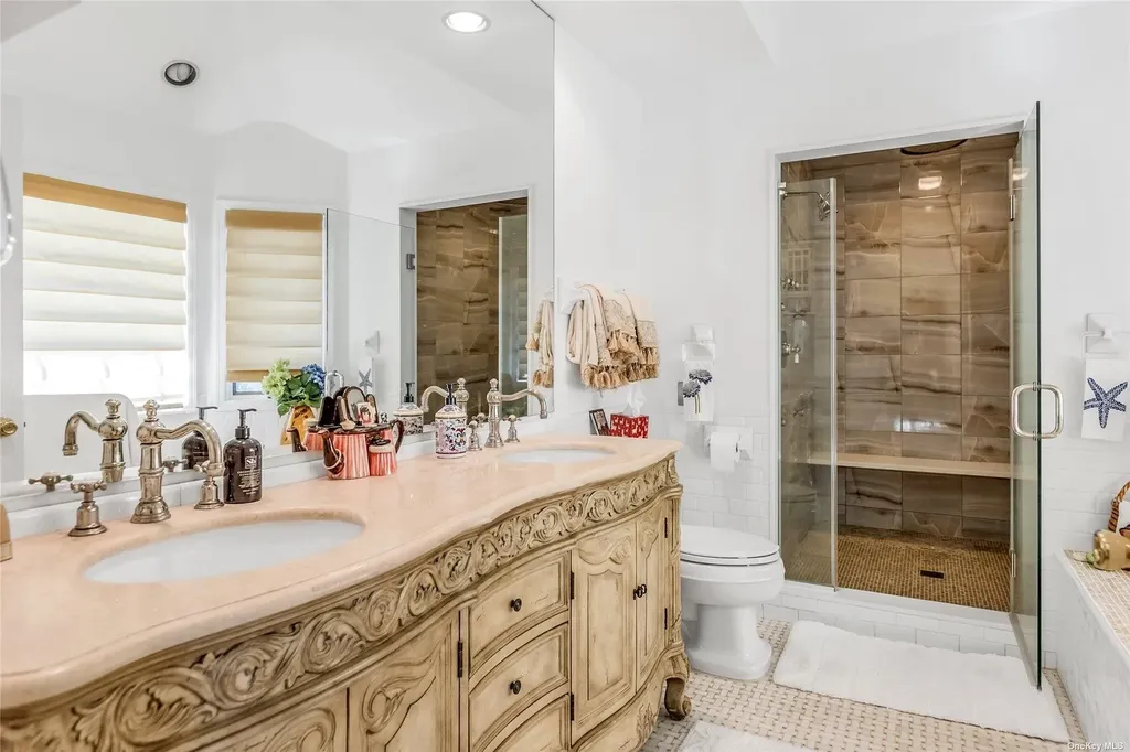 3 Pine Grove Court Westhampton NY 11977