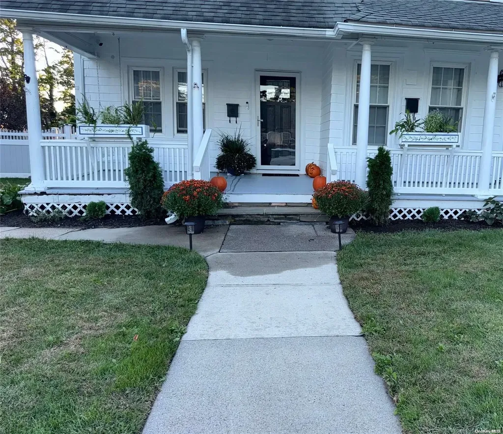 340 S Ocean Avenue East Patchogue NY 11772