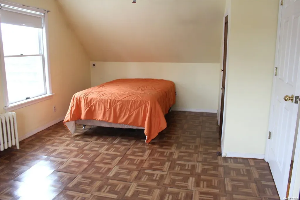 7 Alice Road West Islip NY 11795