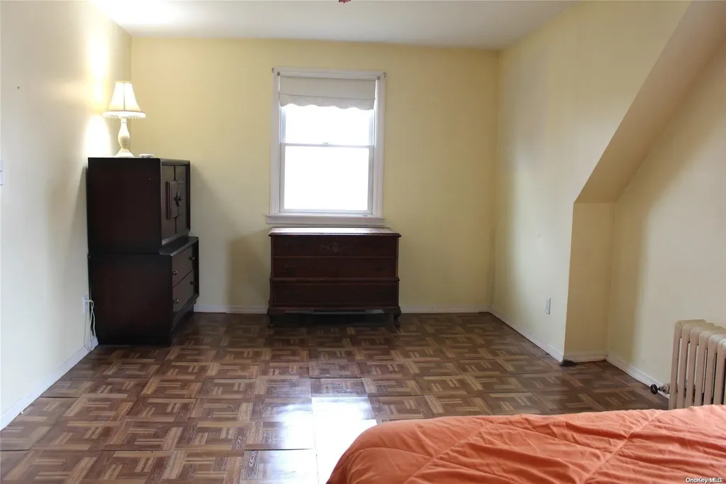 7 Alice Road West Islip NY 11795