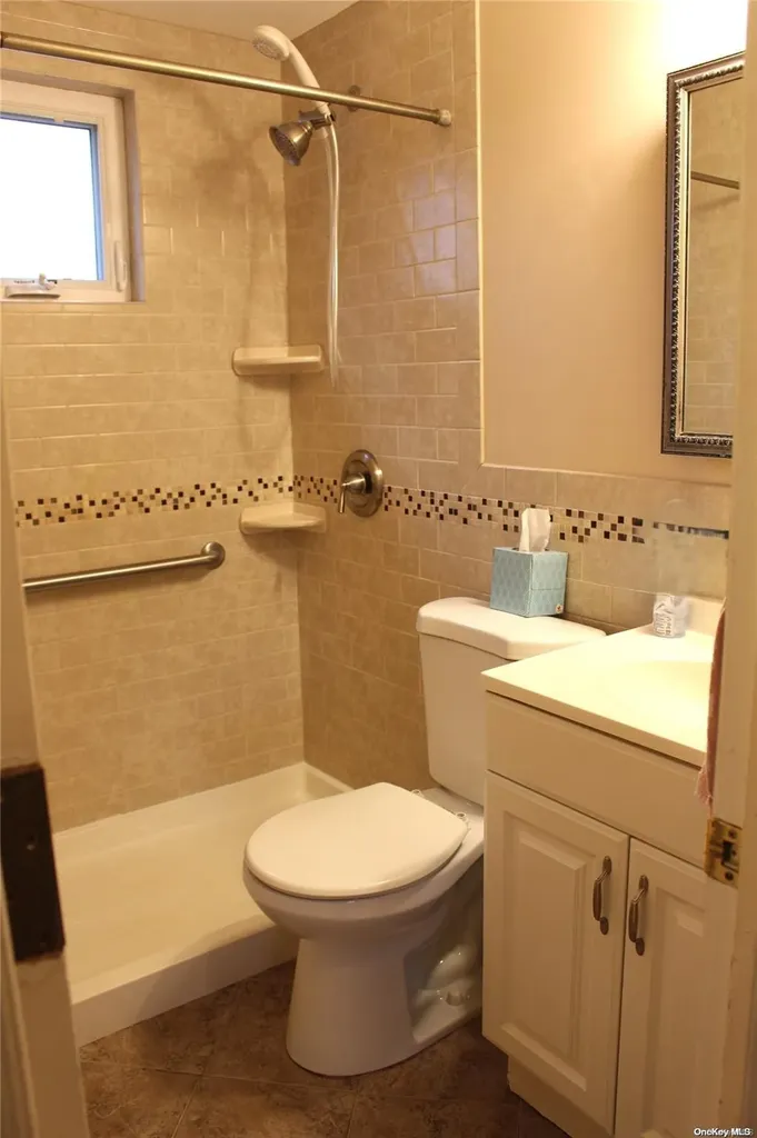 7 Alice Road West Islip NY 11795