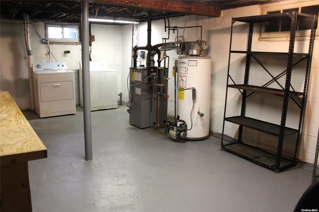 7 Alice Road West Islip NY 11795