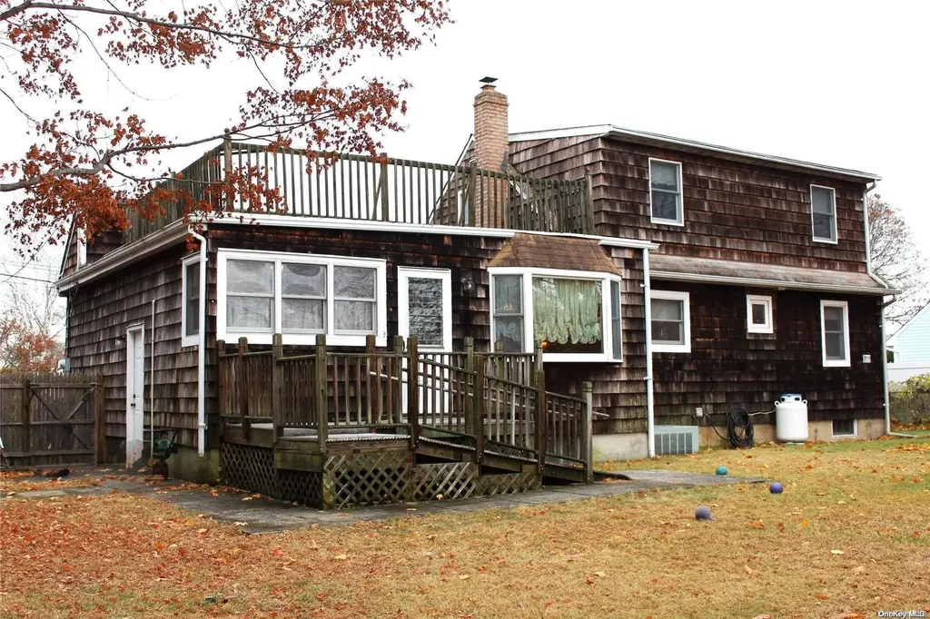 7 Alice Road West Islip NY 11795
