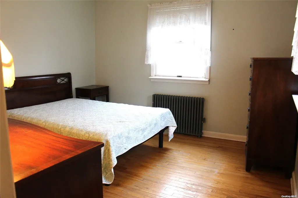 7 Alice Road West Islip NY 11795