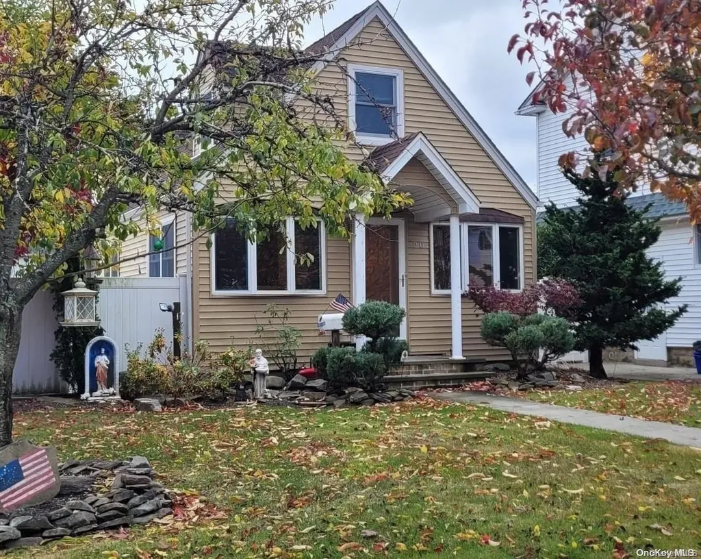 20 Oakview Avenue Oceanside NY 11572