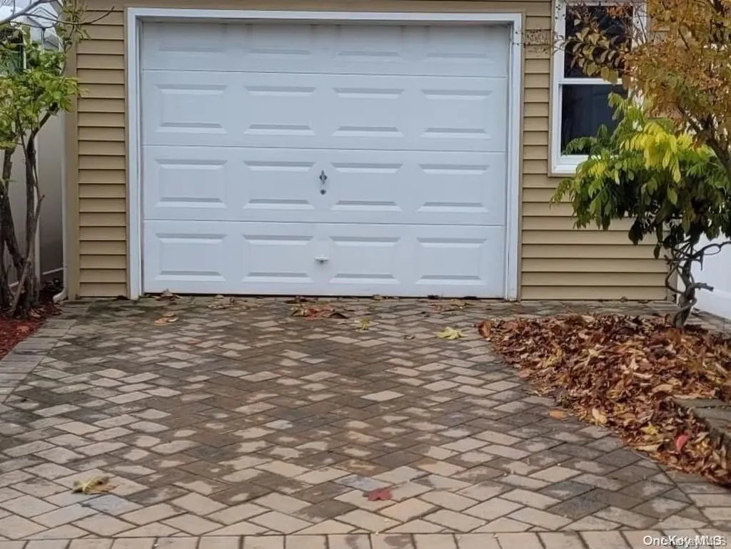20 Oakview Avenue Oceanside NY 11572