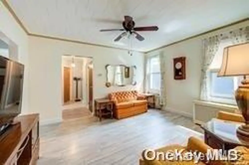 4109 21st Avenue Astoria NY 11105
