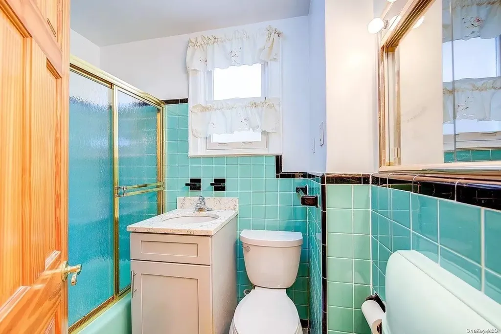 4109 21st Avenue Astoria NY 11105