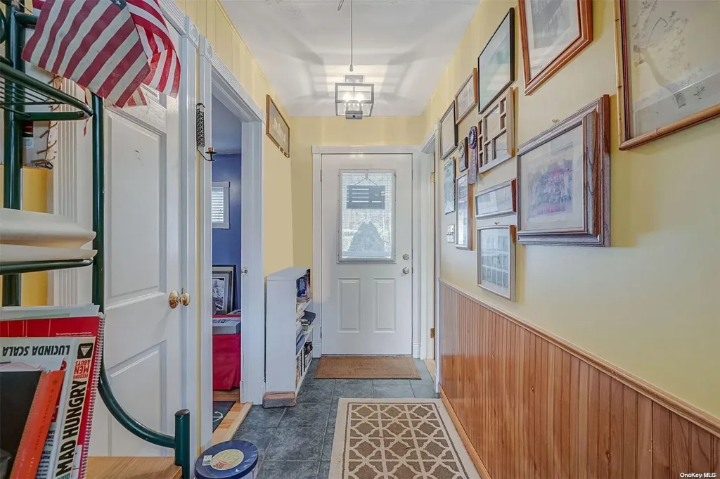 20 Lakeview Trail Ridge NY 11961