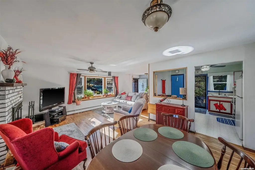 23 Hallock Lane Rocky Point NY 11778