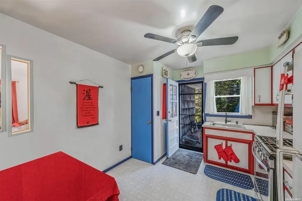 23 Hallock Lane Rocky Point NY 11778