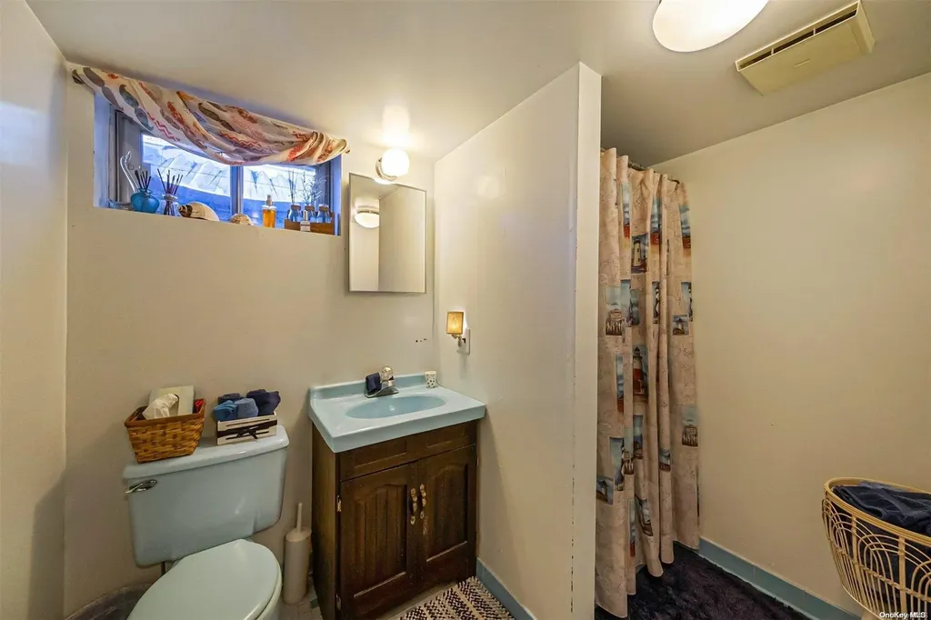 23 Hallock Lane Rocky Point NY 11778