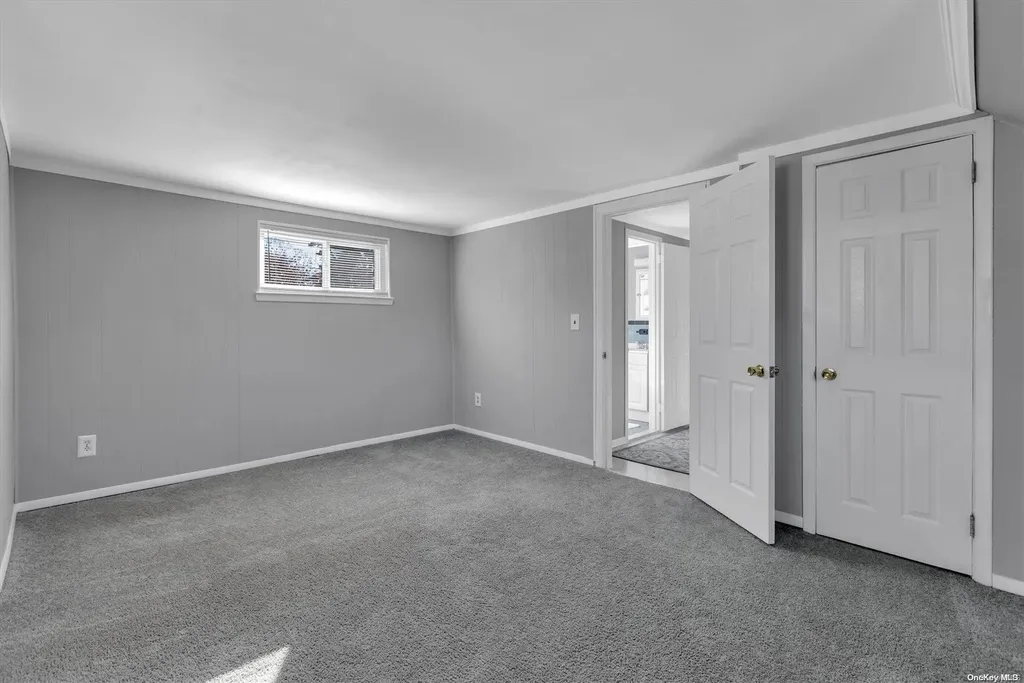 17 Berard Boulevard Oakdale NY 11769