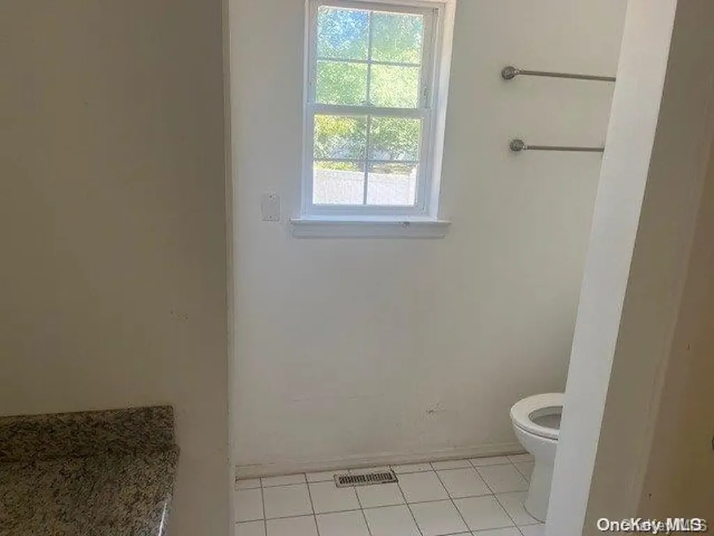 17 Gaetano Lane Coram NY 11727