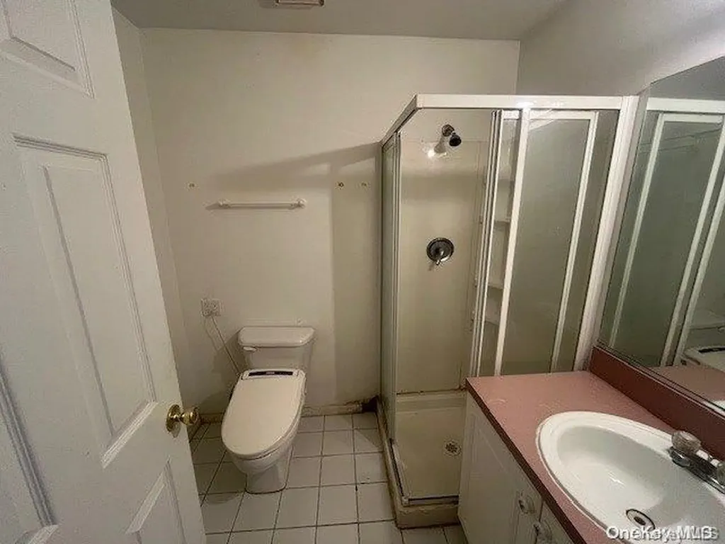 17 Gaetano Lane Coram NY 11727