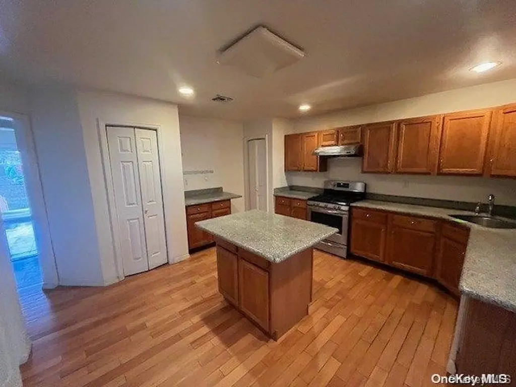 17 Gaetano Lane Coram NY 11727