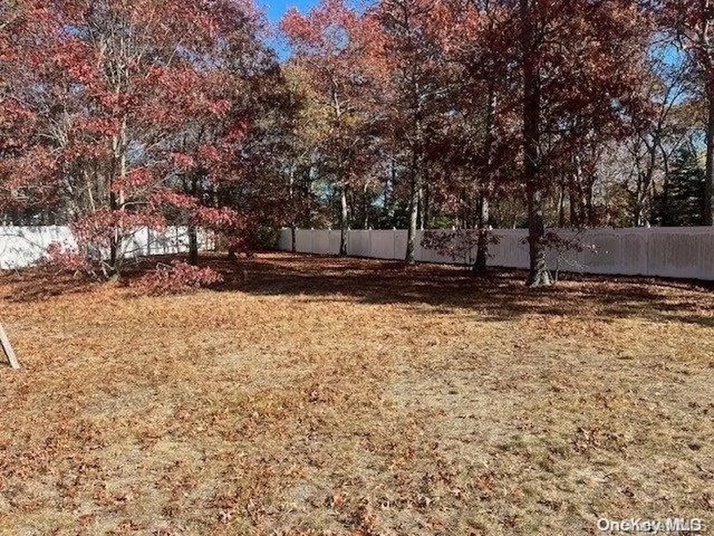17 Gaetano Lane Coram NY 11727