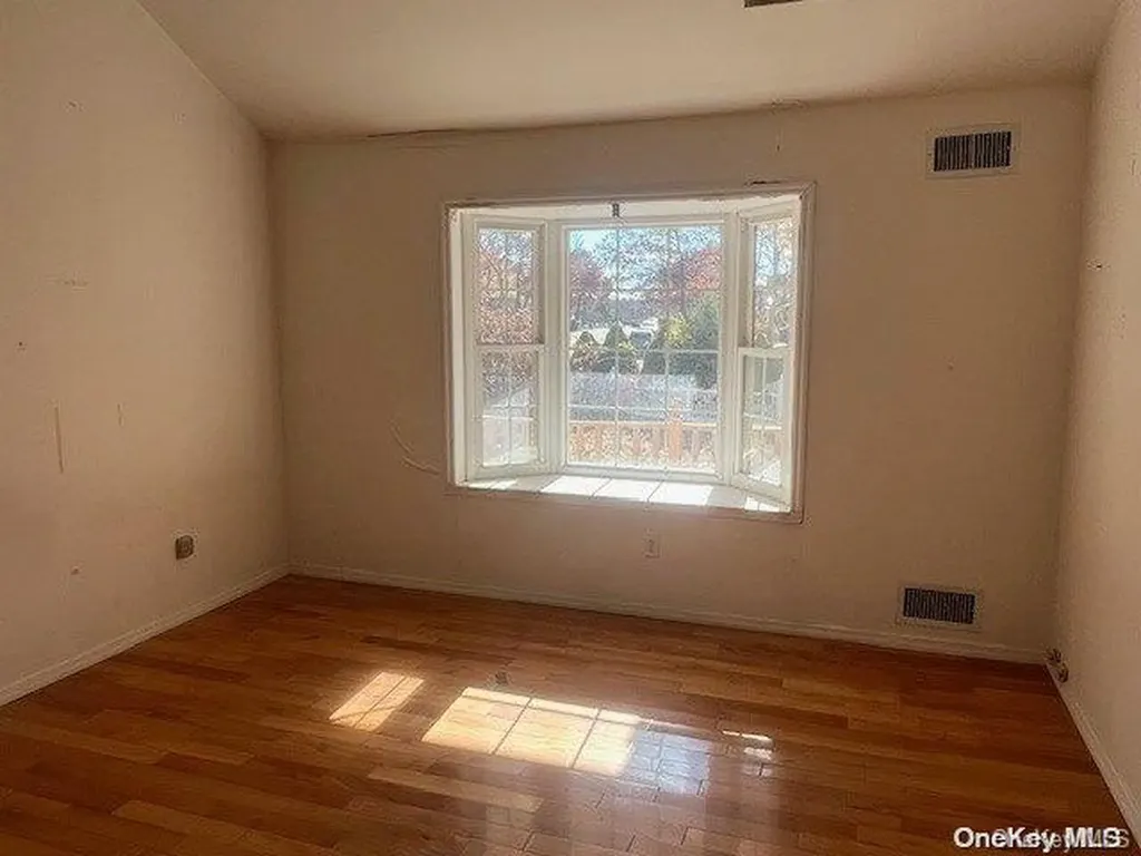 17 Gaetano Lane Coram NY 11727