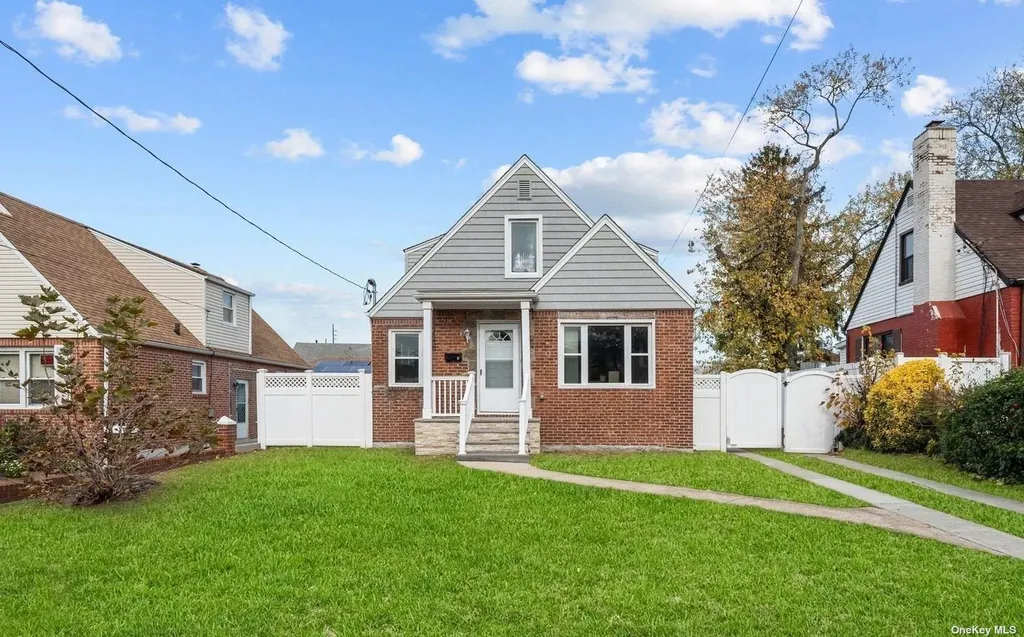 8 Alden Avenue Valley Stream NY 11580