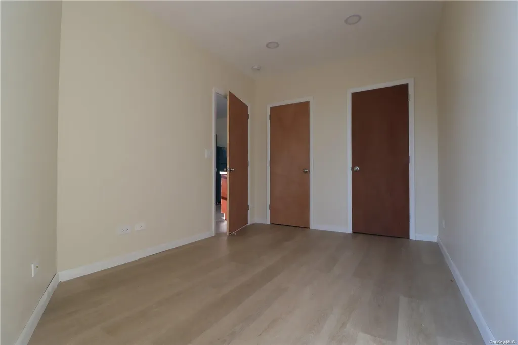 677 Grandview Avenue Ridgewood NY 11385
