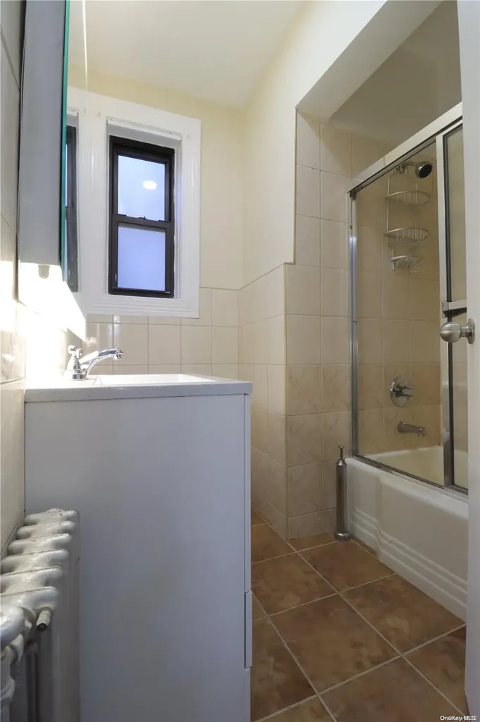 677 Grandview Avenue Ridgewood NY 11385