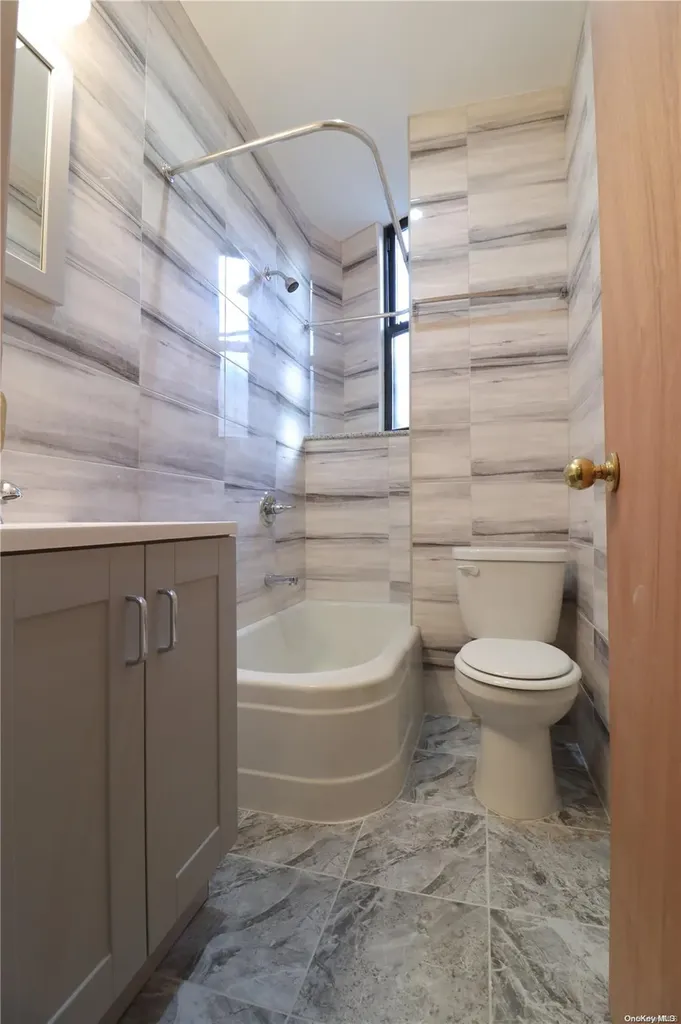 677 Grandview Avenue Ridgewood NY 11385