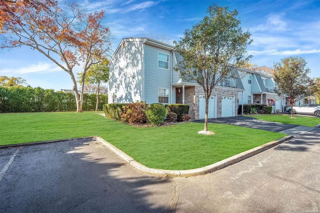 336 Commack Road Deer Park NY 11729