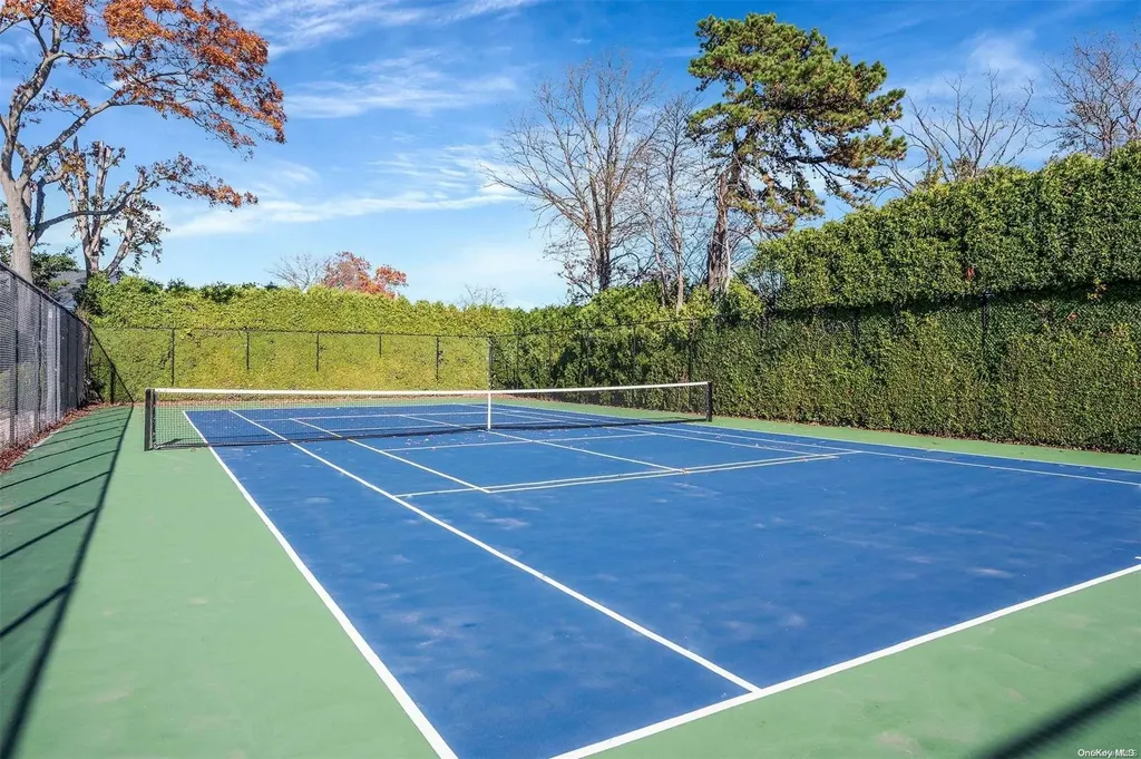 336 Commack Road Deer Park NY 11729