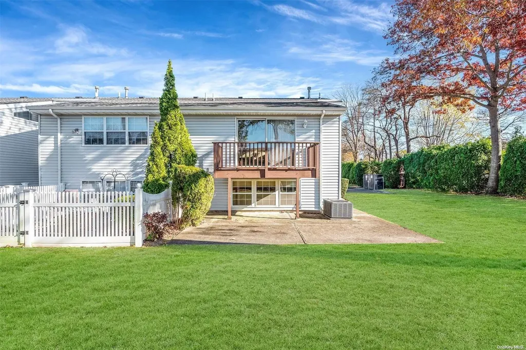 336 Commack Road Deer Park NY 11729