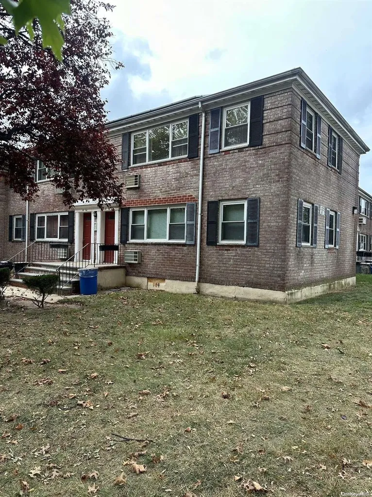 67-58 152nd Street Flushing NY 11367