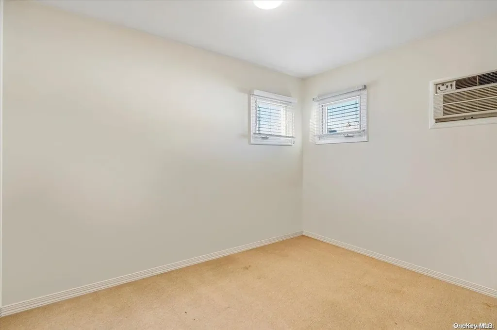 59 Cheshire Road Bethpage NY 11714