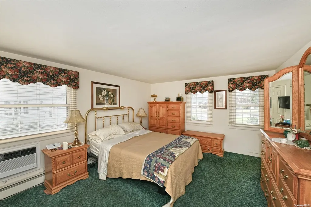 1961 Jackson Avenue West Islip NY 11795