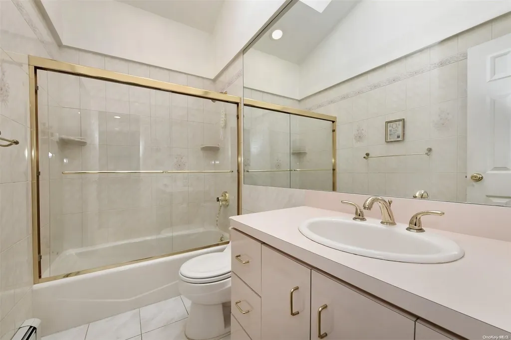 1961 Jackson Avenue West Islip NY 11795