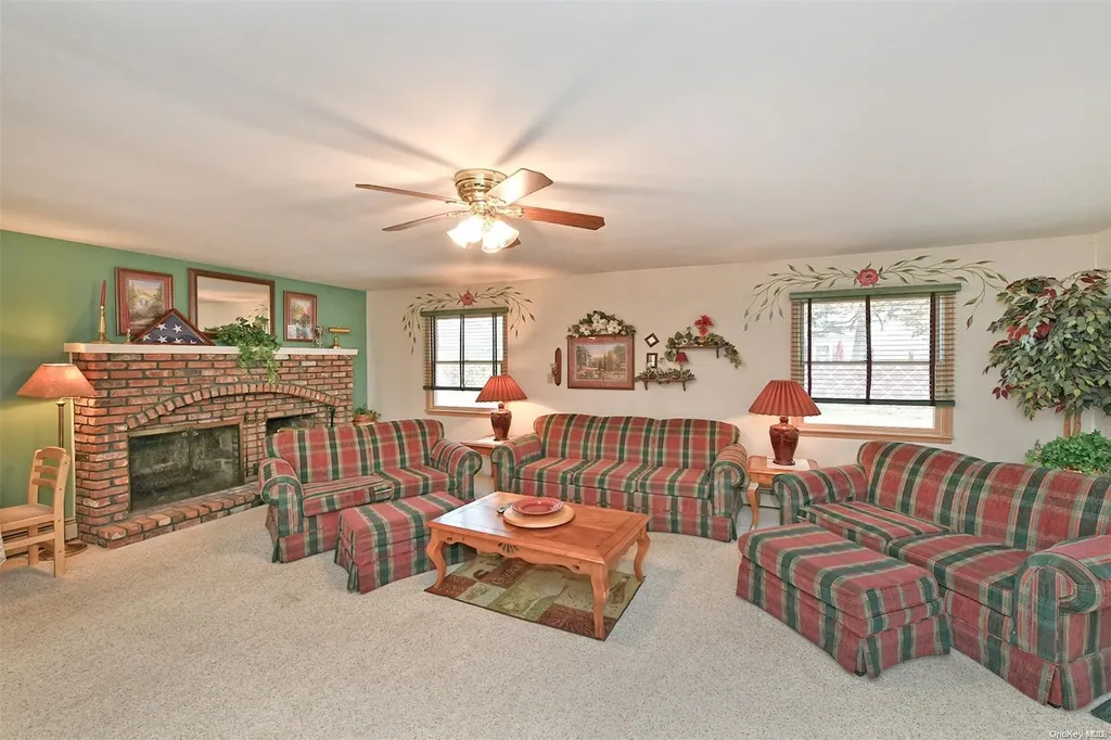 1961 Jackson Avenue West Islip NY 11795