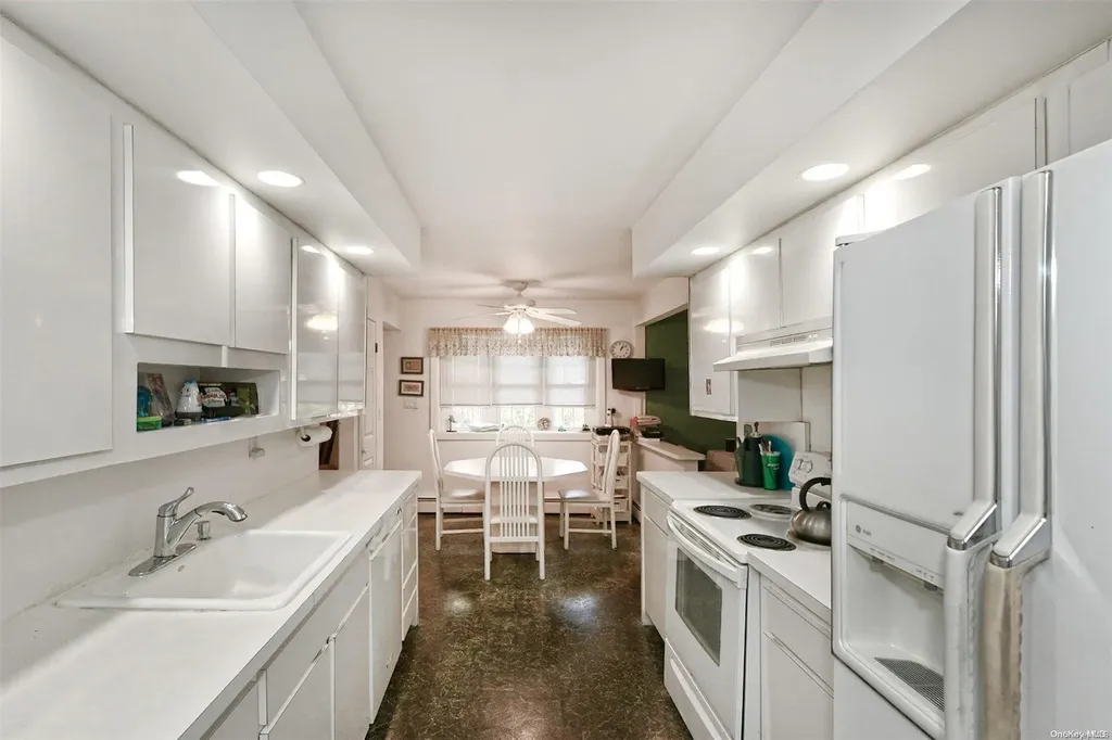 1961 Jackson Avenue West Islip NY 11795