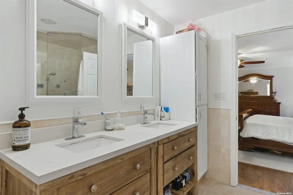 23 Gateway Lane Manorville NY 11949