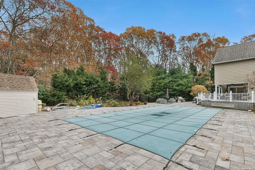 23 Gateway Lane Manorville NY 11949