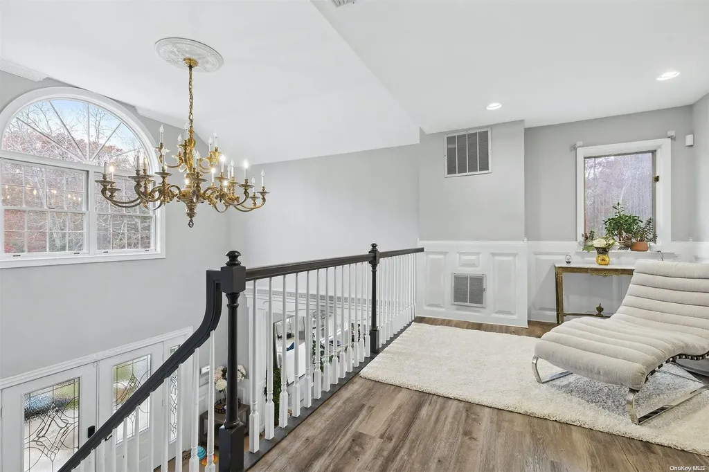 23 Gateway Lane Manorville NY 11949