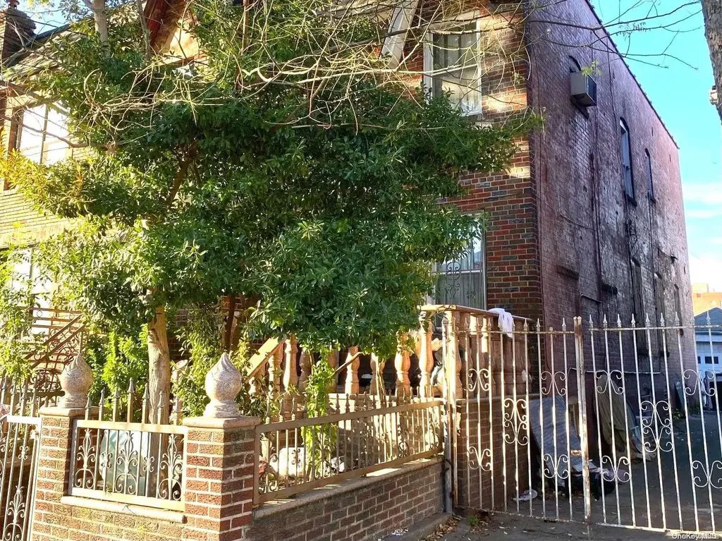 4211 Snyder Avenue Brooklyn NY 11203