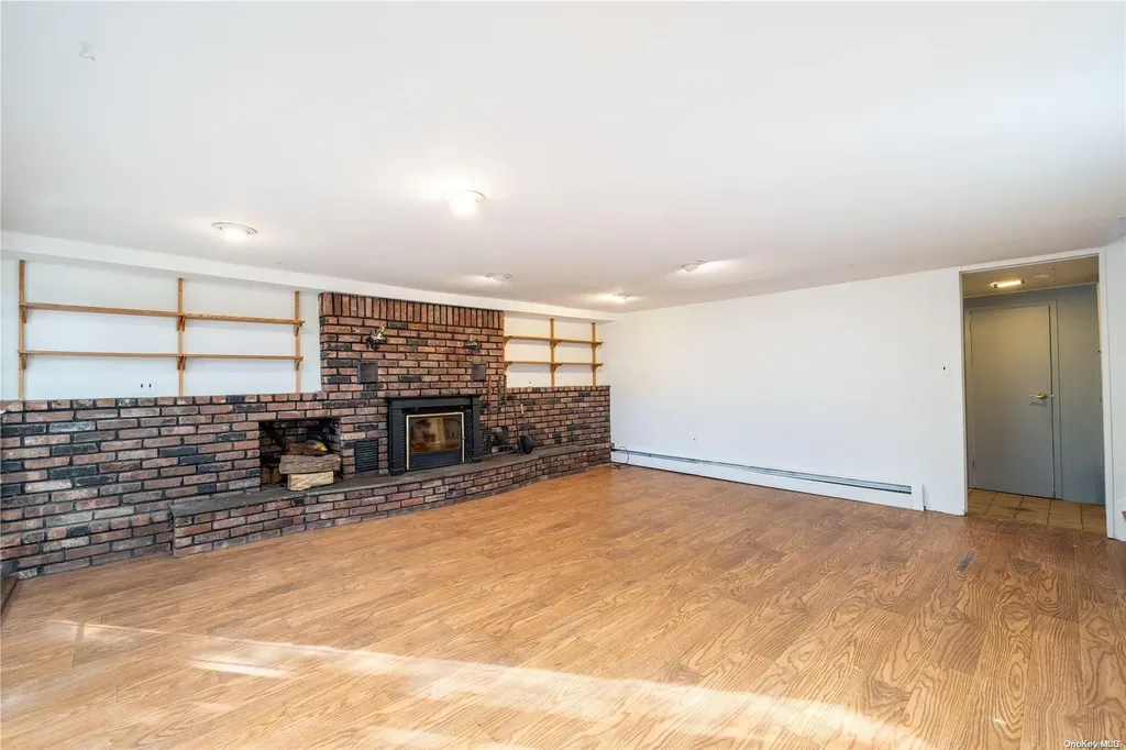 1141 Crestline Place Seaford NY 11783