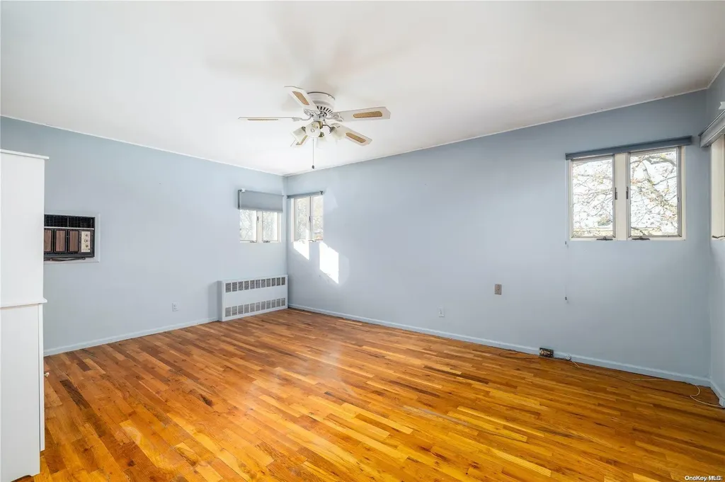1141 Crestline Place Seaford NY 11783