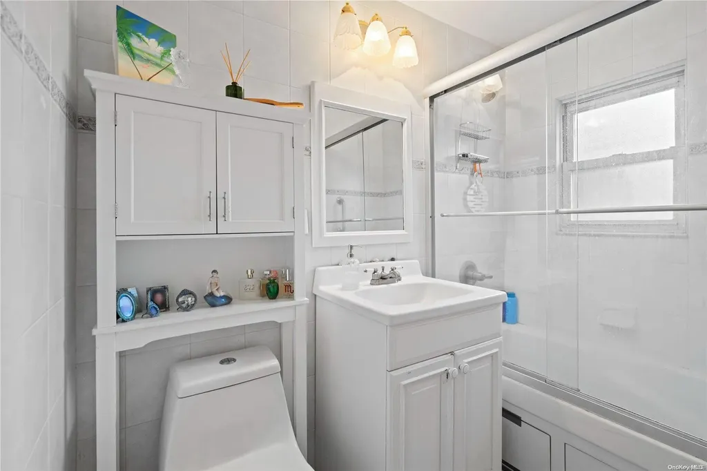 6 Neptune Road Rocky Point NY 11778