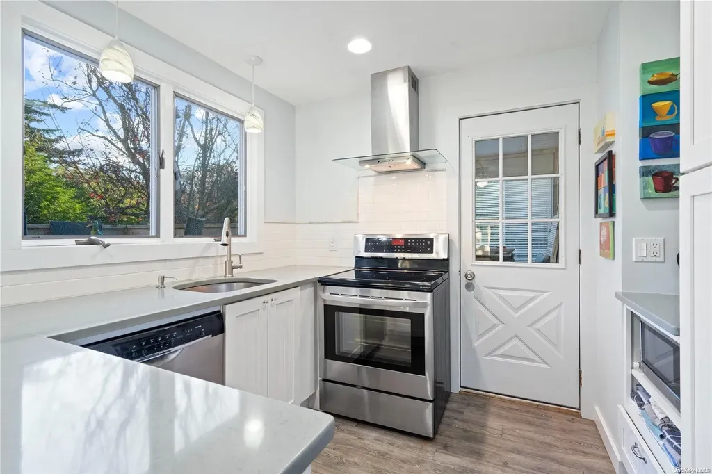 6 Neptune Road Rocky Point NY 11778