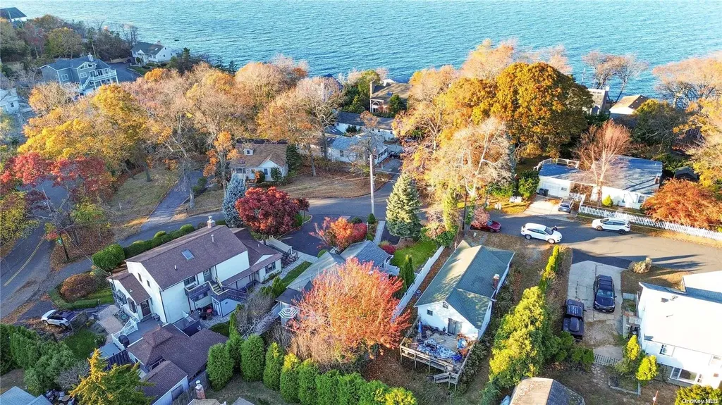 6 Neptune Road Rocky Point NY 11778